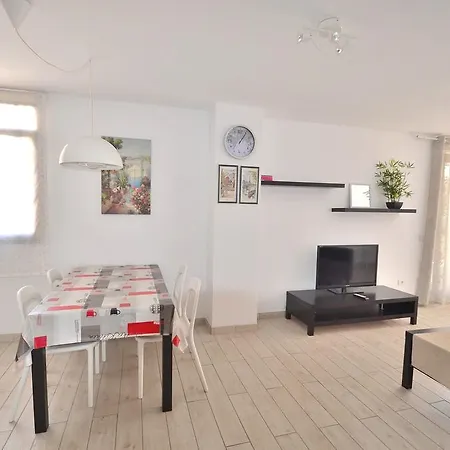 Valdes Center Apartman